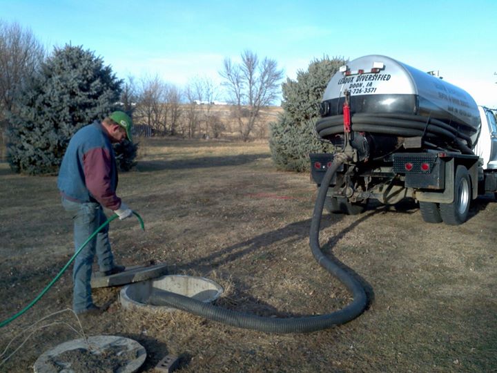 septic pumping